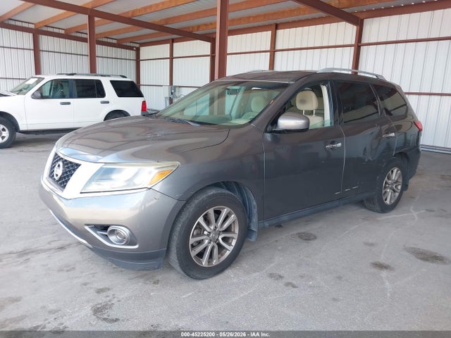 Nissan Pathfinder S