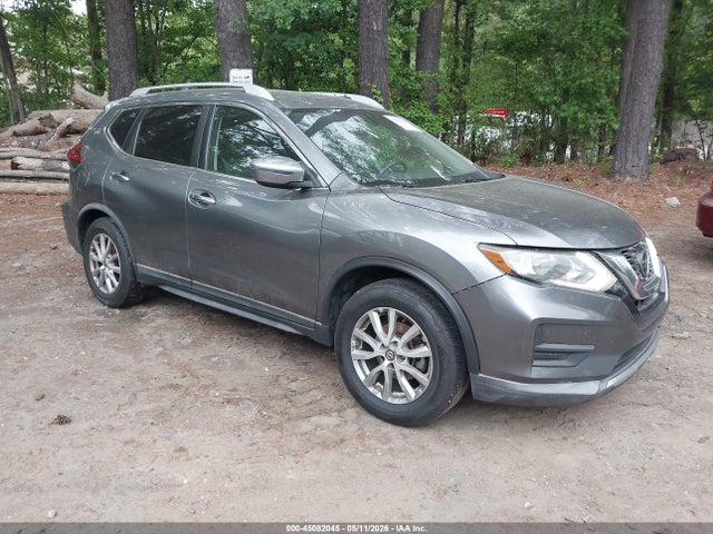 Salvage Nissan Rogue Image