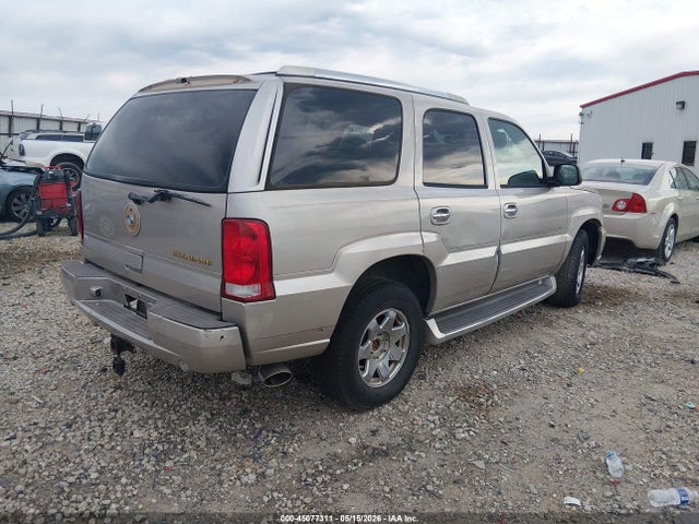Cadillac Escalade Standard