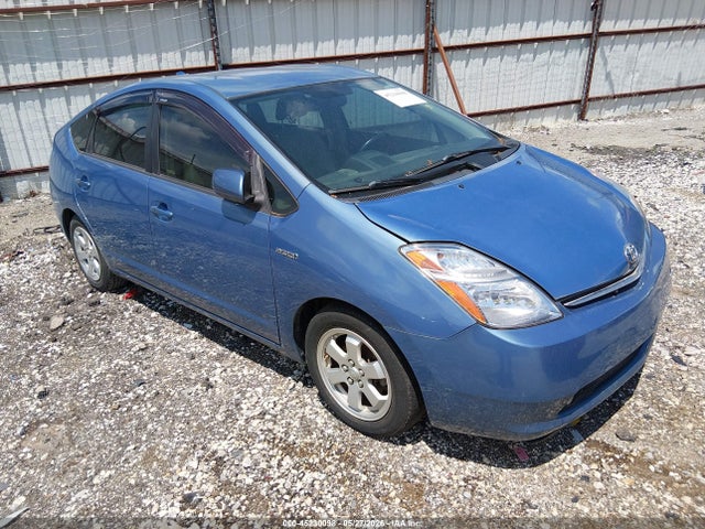 Salvage Toyota Prius Image