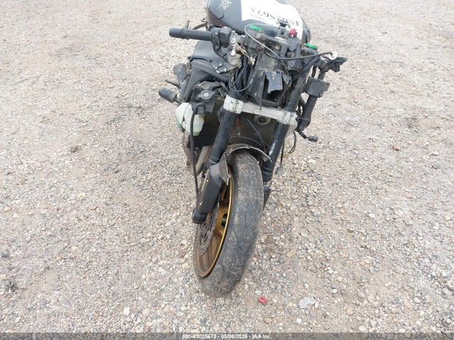 Kawasaki Zx636 F