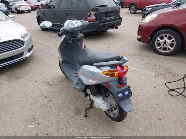 Piaggio Fly 50