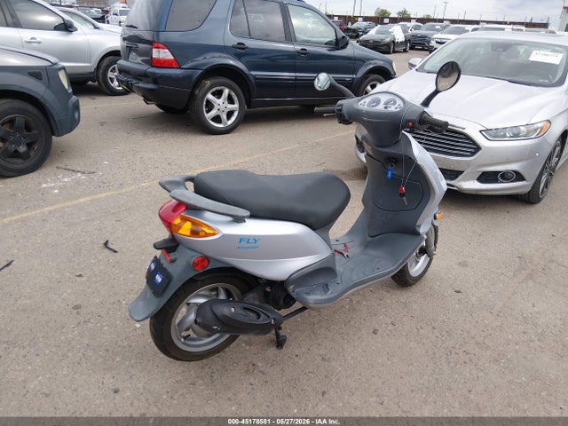 Piaggio Fly 50
