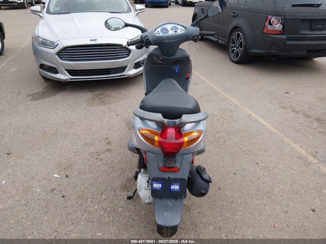 Piaggio Fly 50