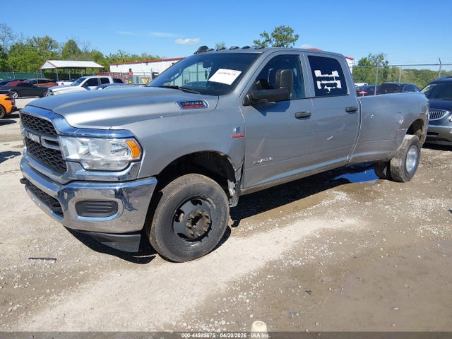 Ram 3500 Tradesman  4x4 8' Box