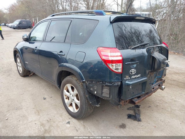Toyota RAV4 Limited V6