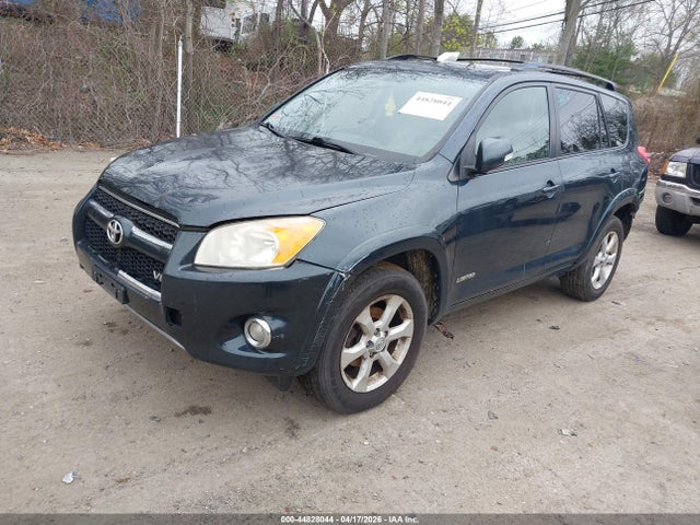 Toyota RAV4 Limited V6
