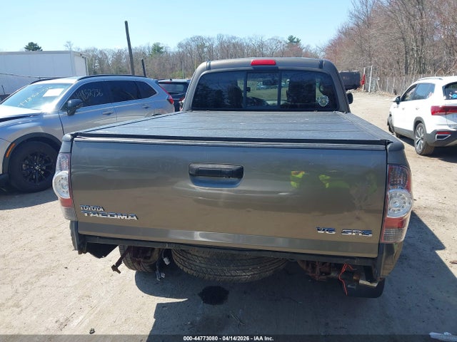 Toyota Tacoma Base V6
