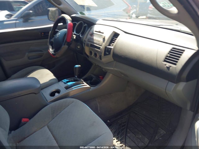 Toyota Tacoma Base V6