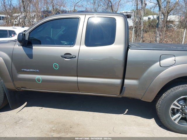 Toyota Tacoma Base V6