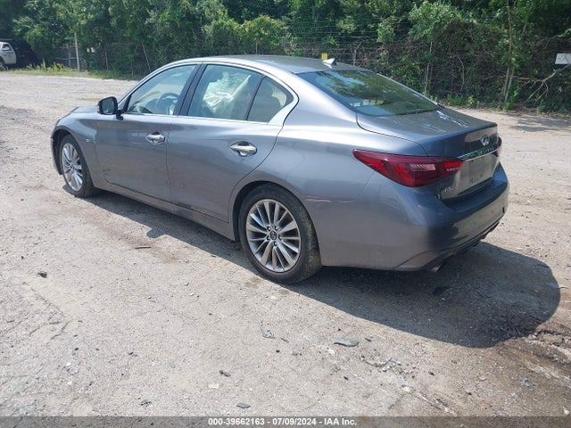 INFINITI Q50 Luxe Awd
