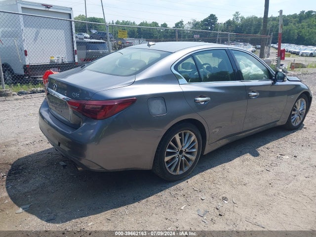 INFINITI Q50 Luxe Awd