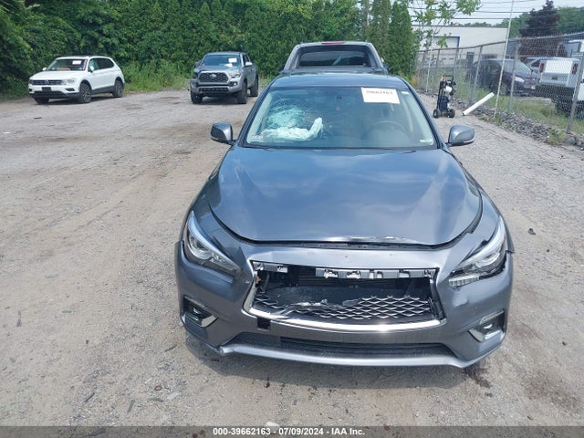 INFINITI Q50 Luxe Awd