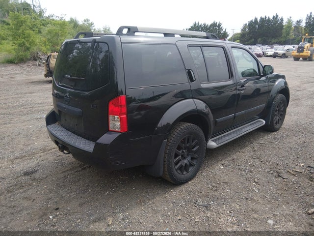 Nissan Pathfinder Le