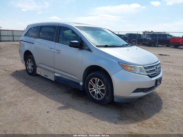 Salvage Honda Odyssey Image