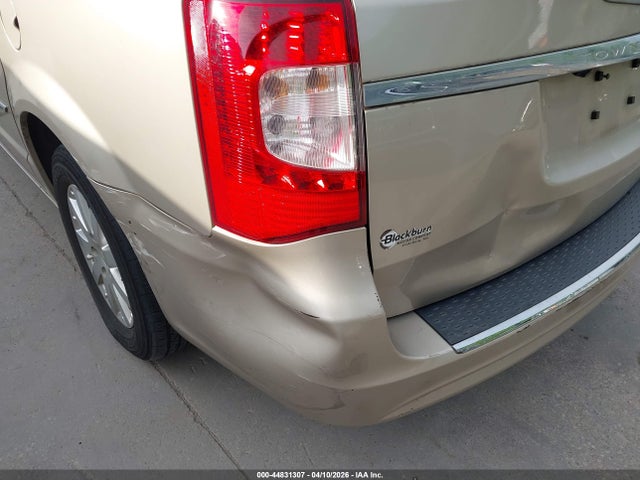 Chrysler Town & Country Touring