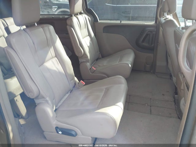 Chrysler Town & Country Touring