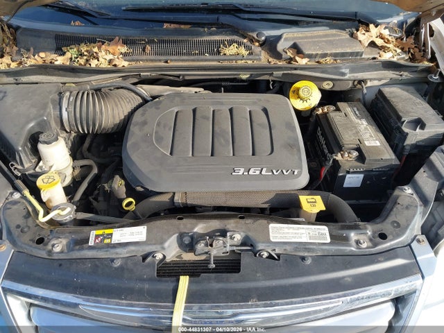 Chrysler Town & Country Touring