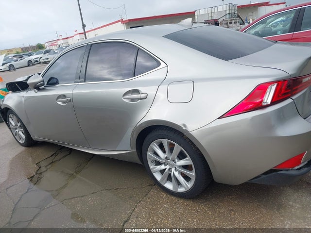 Lexus Is