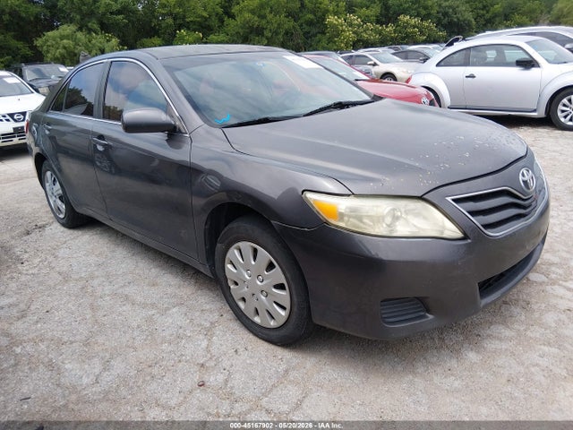 Salvage Toyota Camry Image