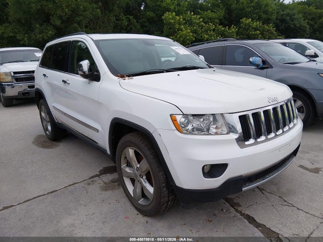 Salvage Jeep Grand Cherokee Image