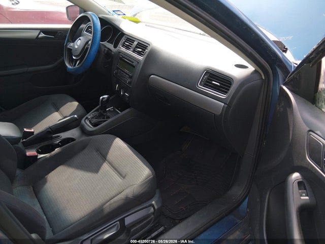 Volkswagen Jetta 1.8t Se