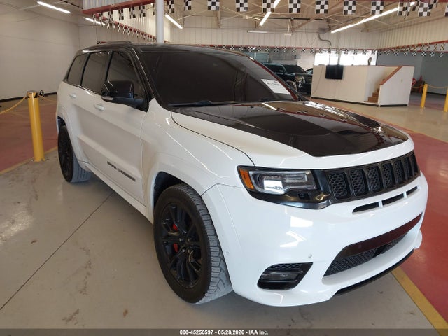 Salvage Jeep Grand Cherokee Image