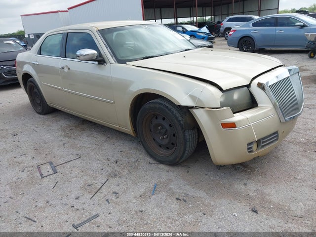 Salvage Chrysler 300 Image