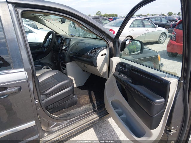 Chrysler Town & Country Touring