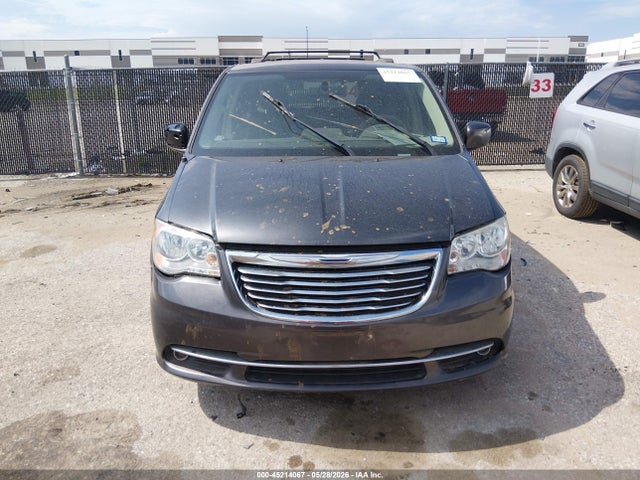 Chrysler Town & Country Touring