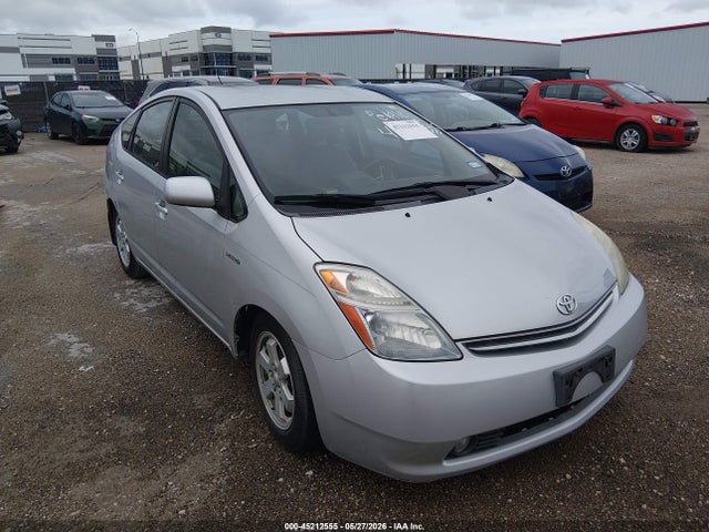Salvage Toyota Prius Image
