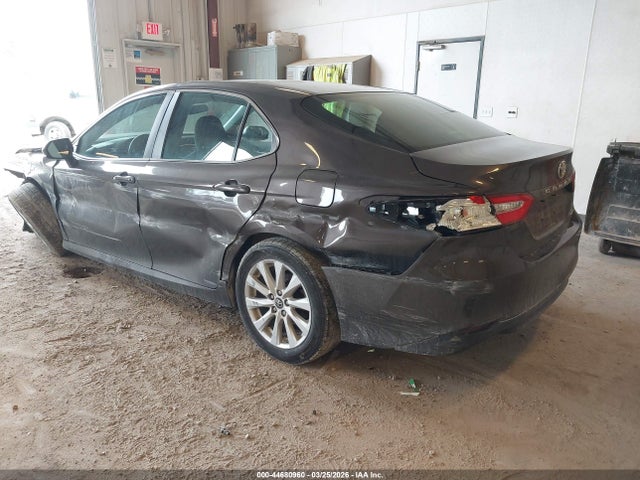 Toyota Camry Le
