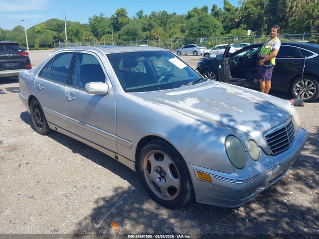 Salvage Mercedes-Benz E-Class Image