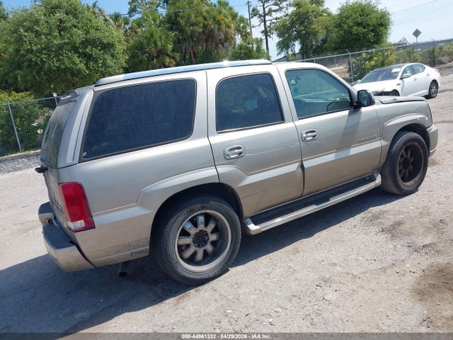Cadillac Escalade Standard