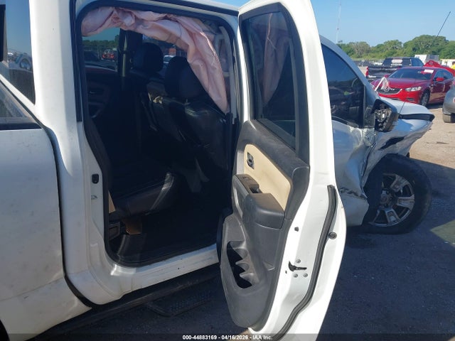 Nissan Titan Sv