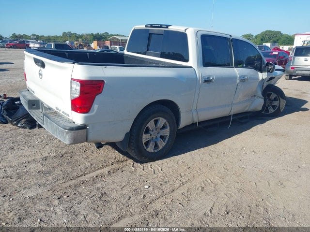 Nissan Titan Sv
