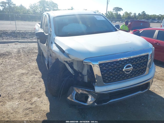 Nissan Titan Sv