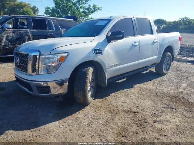 Nissan Titan Sv