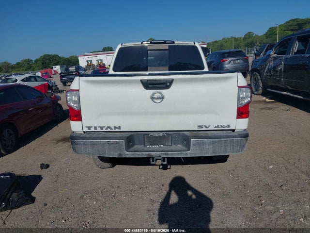 Nissan Titan Sv