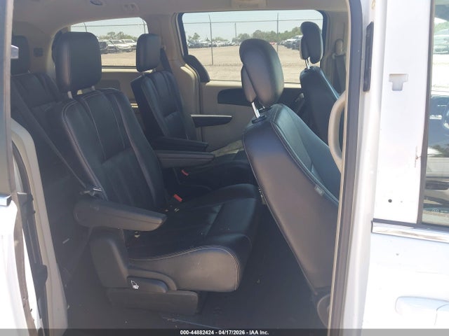Chrysler Town & Country Touring