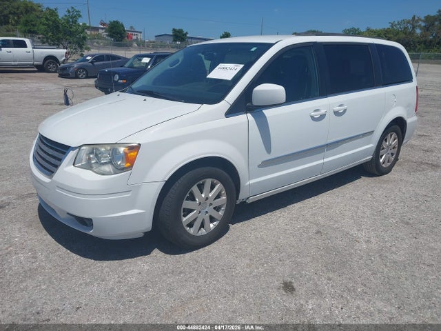 Chrysler Town & Country Touring