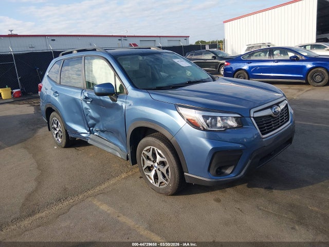 Salvage Subaru Forester Image