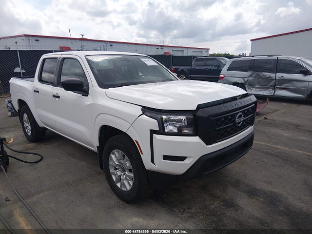 Salvage Nissan Frontier Image
