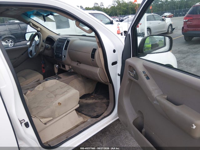 Nissan Frontier Sv