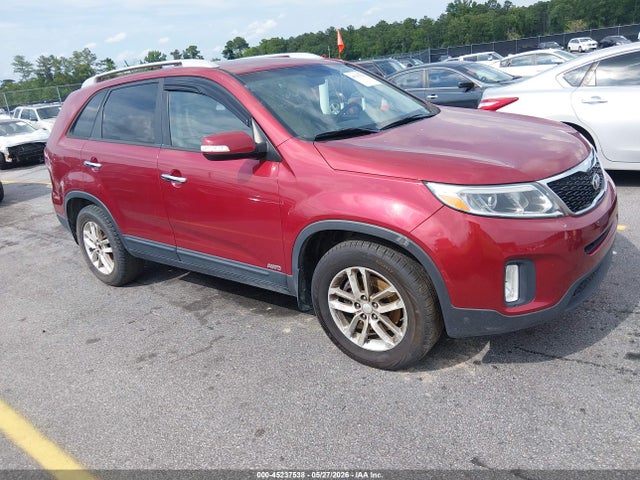 Salvage Kia Sorento Image