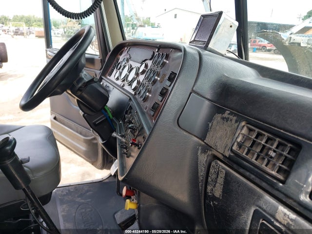 Peterbilt 379