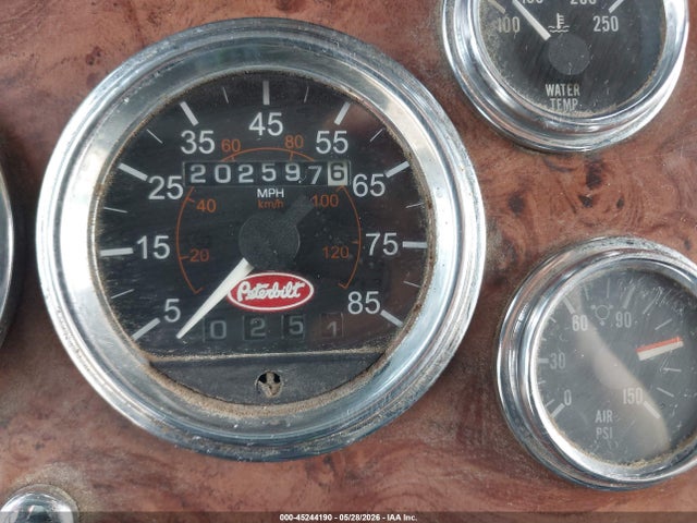 Peterbilt 379