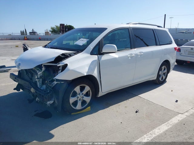 Toyota Sienna Le 8 Passenger