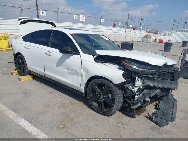 Salvage Honda Accord Image