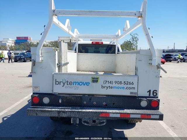 Ram 2500 Tradesman  4x4 8' Box